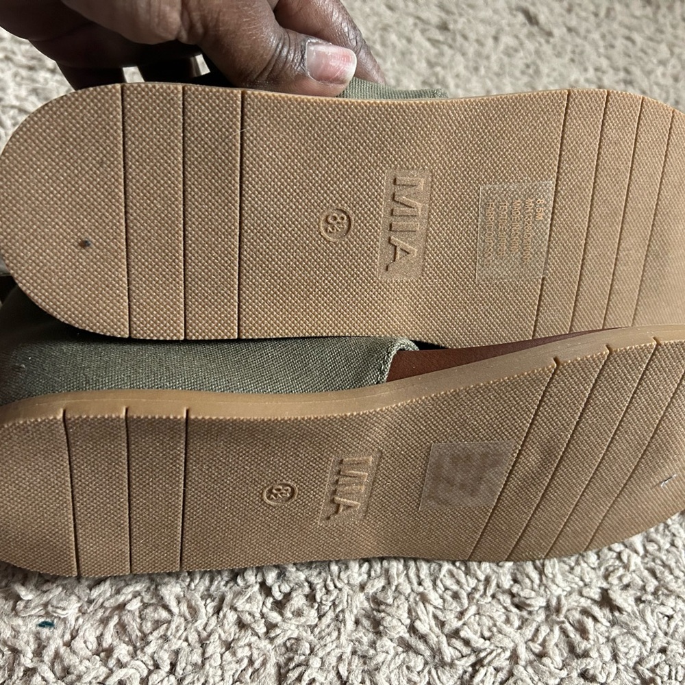Mia Sandals - Picture 4 of 4